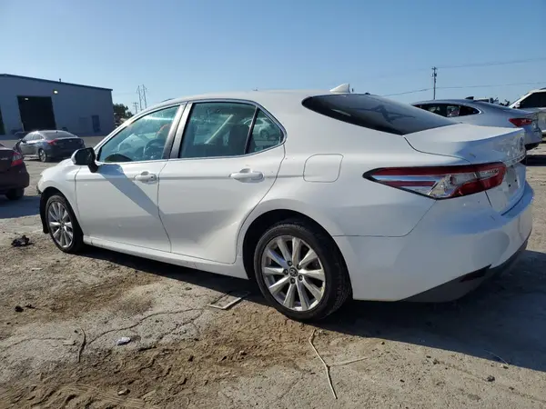 4T1B11HK3KU206020 2019 TOYOTA CAMRY - Image 2
