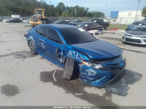 4T1B11HK3KU206910 2019 TOYOTA CAMRY - Image 1