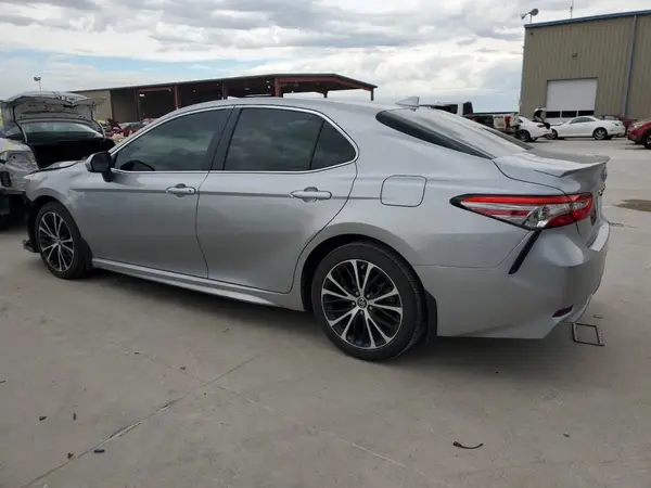 4T1B11HK3KU209001 2019 TOYOTA CAMRY - Image 2