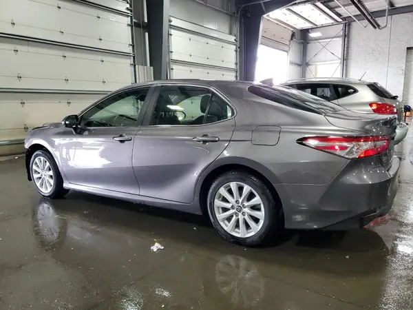 4T1B11HK3KU209189 2019 TOYOTA CAMRY - Image 2