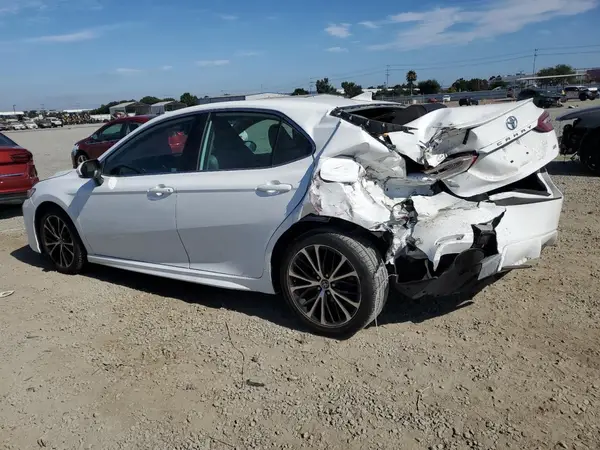 4T1B11HK3KU211461 2019 TOYOTA CAMRY - Image 2