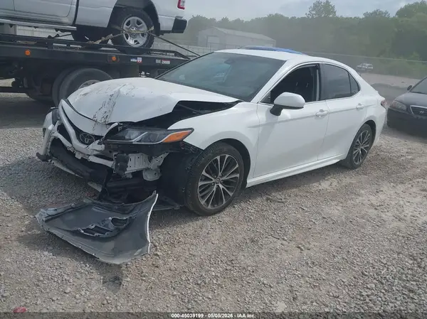 4T1B11HK3KU211766 2019 TOYOTA CAMRY - Image 2