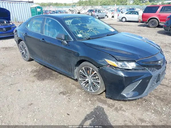 4T1B11HK3KU212111 2019 TOYOTA CAMRY - Image 1