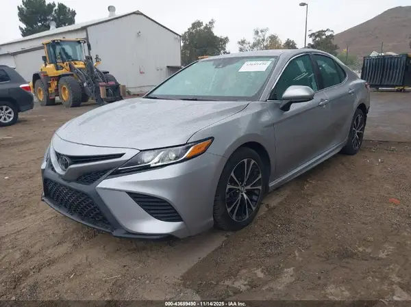 4T1B11HK3KU212156 2019 TOYOTA CAMRY - Image 2