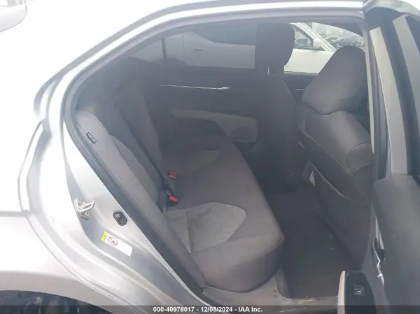 4T1B11HK3KU212982 2019 TOYOTA CAMRY - Image 8