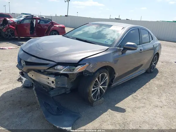 4T1B11HK3KU214148 2019 TOYOTA CAMRY - Image 2