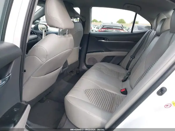 4T1B11HK3KU221407 2019 TOYOTA CAMRY - Image 8