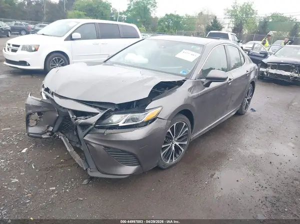 4T1B11HK3KU222265 2019 TOYOTA CAMRY - Image 2