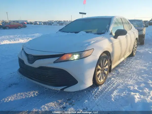 4T1B11HK3KU222914 2019 TOYOTA CAMRY - Image 2