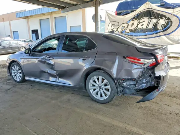 4T1B11HK3KU226042 2019 TOYOTA CAMRY - Image 2