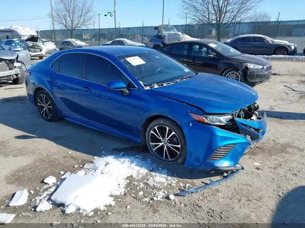 4T1B11HK3KU230964 2019 TOYOTA CAMRY - Image 1