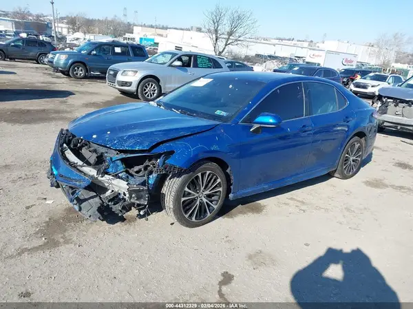 4T1B11HK3KU230964 2019 TOYOTA CAMRY - Image 2