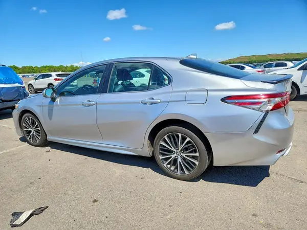 4T1B11HK3KU231399 2019 TOYOTA CAMRY - Image 2