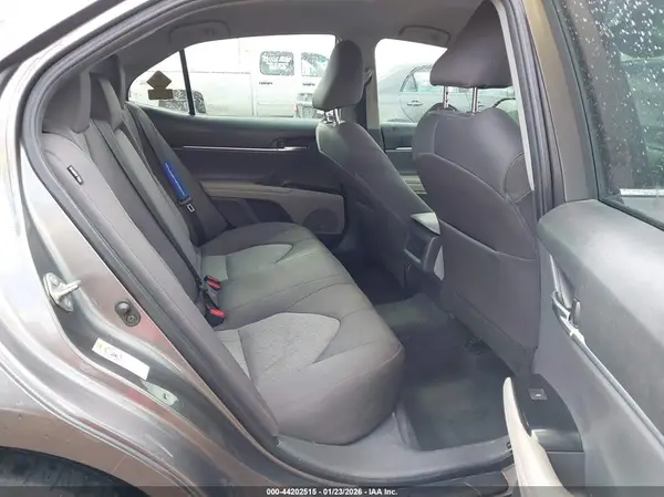 4T1B11HK3KU232827 2019 TOYOTA CAMRY - Image 8