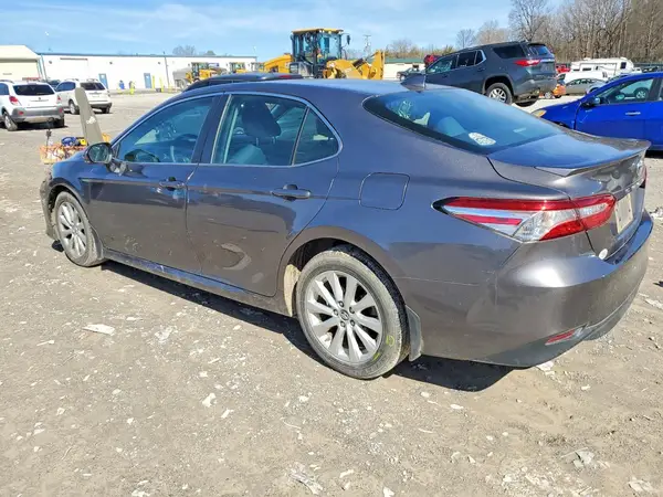 4T1B11HK3KU234576 2019 TOYOTA CAMRY - Image 2