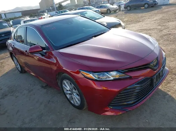 4T1B11HK3KU235369 2019 TOYOTA CAMRY - Image 1