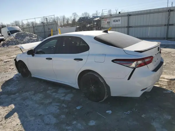 4T1B11HK3KU235551 2019 TOYOTA CAMRY - Image 2