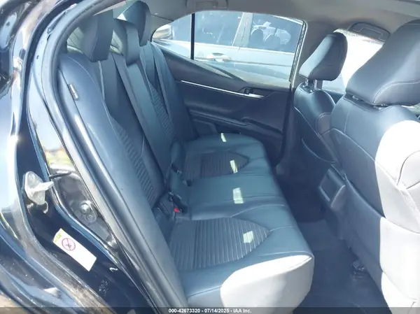 4T1B11HK3KU236067 2019 TOYOTA CAMRY - Image 8