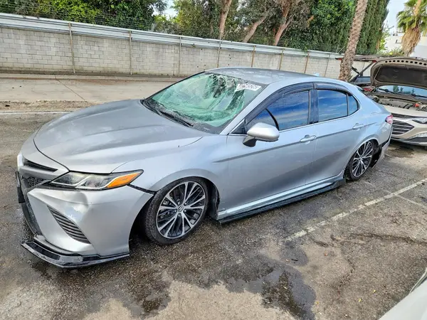 4T1B11HK3KU240183 2019 TOYOTA CAMRY - Image 1