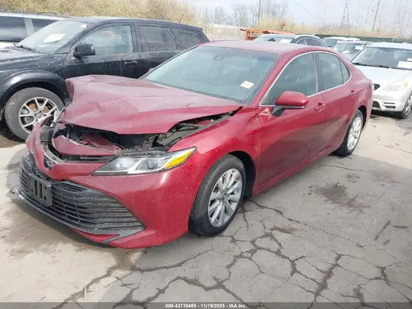 4T1B11HK3KU240605 2019 TOYOTA CAMRY - Image 2