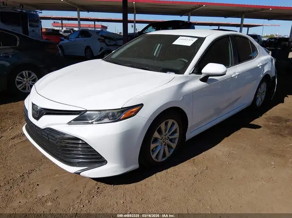 4T1B11HK3KU242189 2019 TOYOTA CAMRY - Image 2