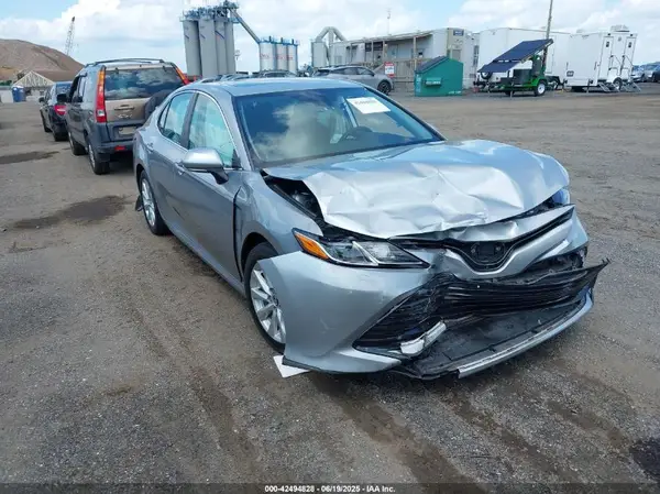 4T1B11HK3KU244816 2019 TOYOTA CAMRY - Image 1