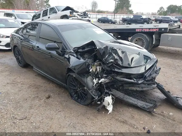 4T1B11HK3KU245738 2019 TOYOTA CAMRY - Image 1