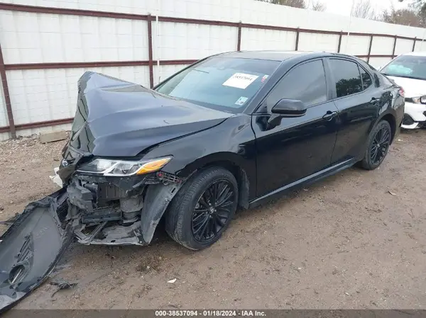 4T1B11HK3KU245738 2019 TOYOTA CAMRY - Image 2