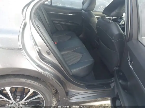 4T1B11HK3KU249157 2019 TOYOTA CAMRY - Image 8
