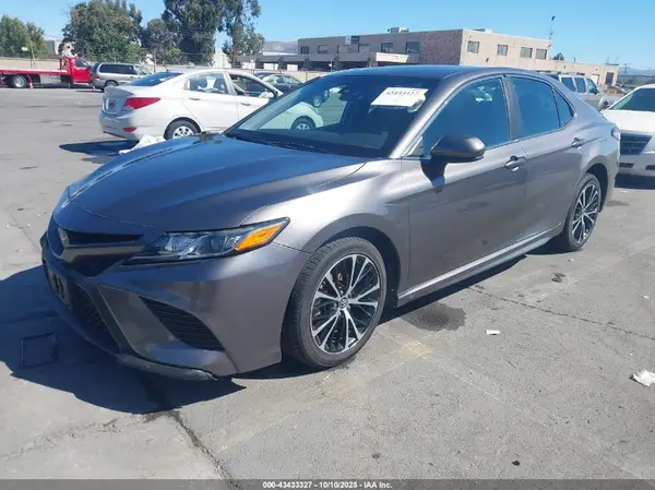 4T1B11HK3KU253015 2019 TOYOTA CAMRY - Image 2