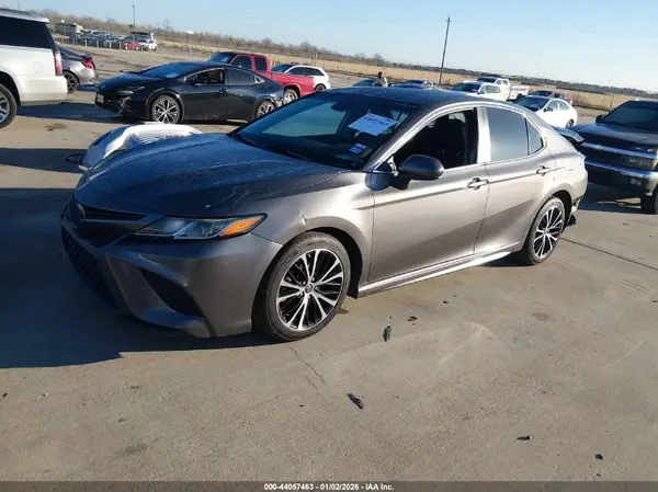 4T1B11HK3KU254875 2019 TOYOTA CAMRY - Image 2