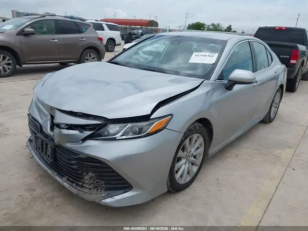 4T1B11HK3KU255489 2019 TOYOTA CAMRY - Image 2