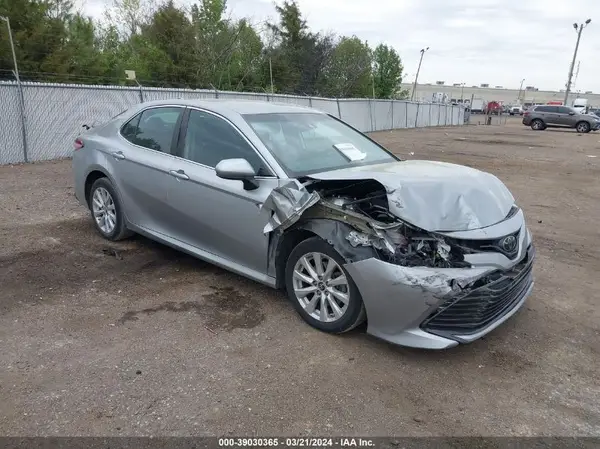4T1B11HK3KU257310 2019 TOYOTA CAMRY - Image 1