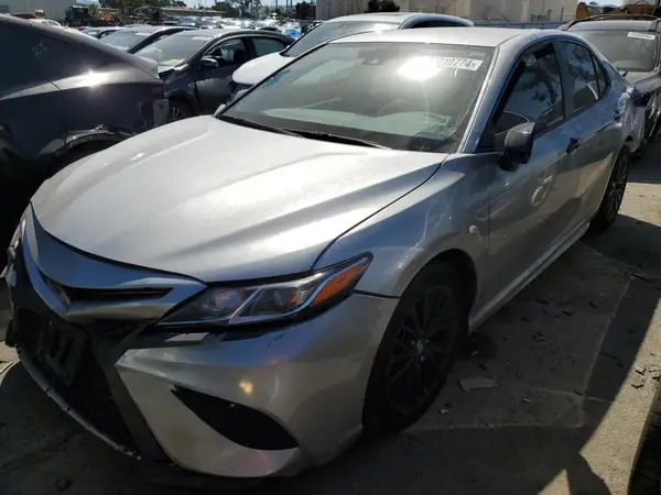 4T1B11HK3KU260823 2019 TOYOTA CAMRY - Image 1