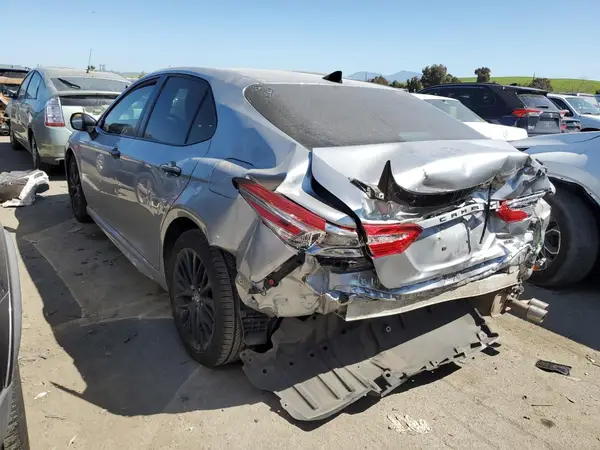 4T1B11HK3KU260823 2019 TOYOTA CAMRY - Image 2
