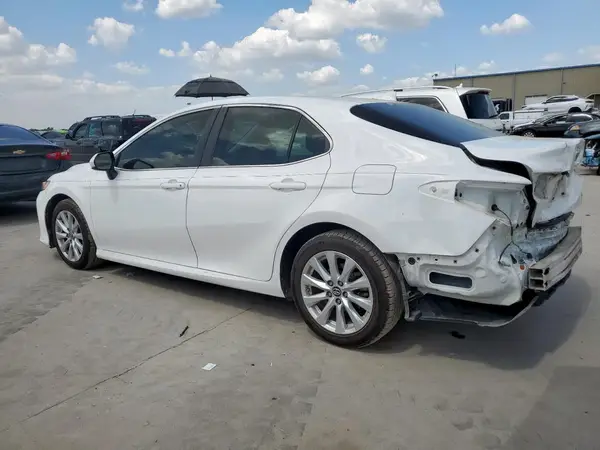4T1B11HK3KU263723 2019 TOYOTA CAMRY - Image 2