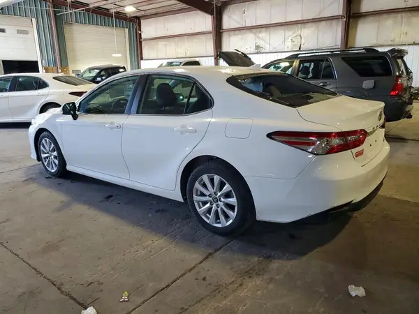 4T1B11HK3KU264578 2019 TOYOTA CAMRY - Image 2