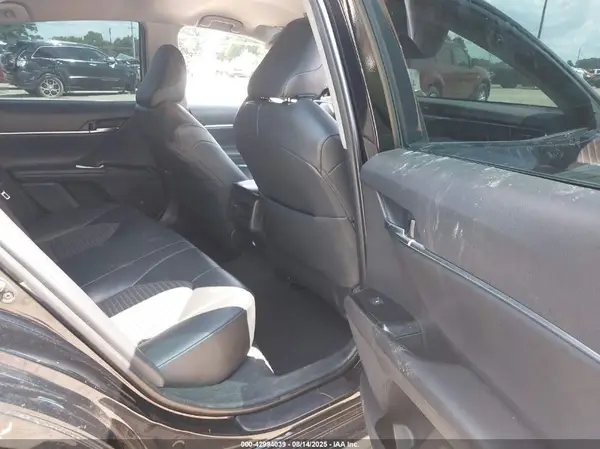 4T1B11HK3KU265682 2019 TOYOTA CAMRY - Image 8