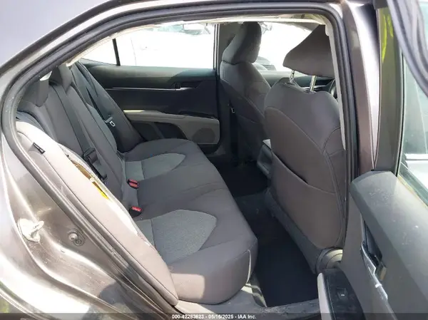 4T1B11HK3KU268999 2019 TOYOTA CAMRY - Image 8