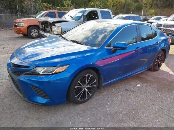 4T1B11HK3KU269988 2019 TOYOTA CAMRY - Image 2