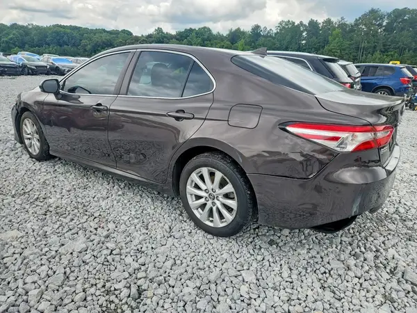 4T1B11HK3KU270560 2019 TOYOTA CAMRY - Image 2
