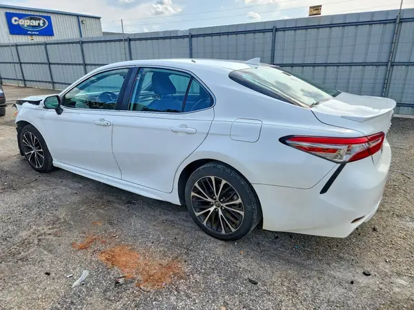 4T1B11HK3KU271708 2019 TOYOTA CAMRY - Image 2
