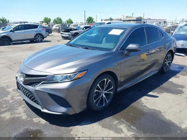 4T1B11HK3KU275404 2019 TOYOTA CAMRY - Image 2