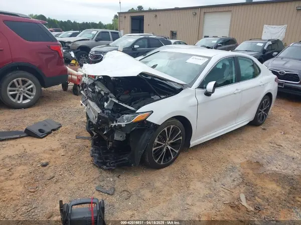 4T1B11HK3KU281333 2019 TOYOTA CAMRY - Image 2