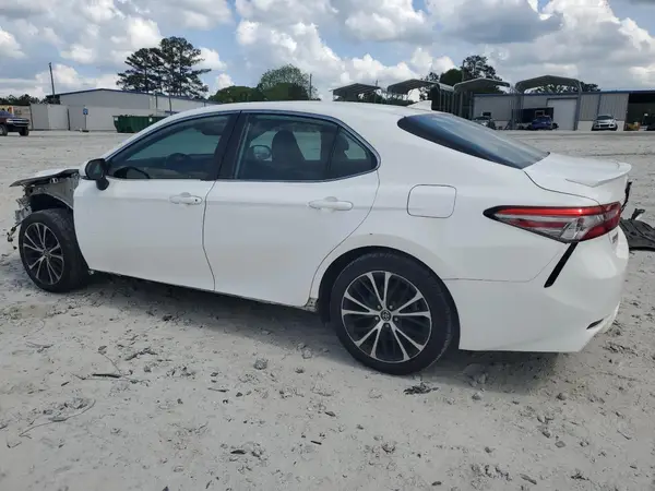 4T1B11HK3KU282174 2019 TOYOTA CAMRY - Image 2