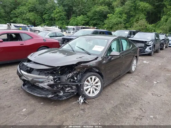 4T1B11HK3KU285088 2019 TOYOTA CAMRY - Image 2