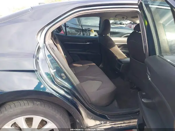 4T1B11HK3KU289318 2019 TOYOTA CAMRY - Image 8