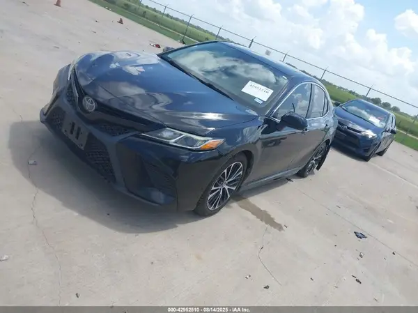 4T1B11HK3KU681120 2019 TOYOTA CAMRY - Image 2