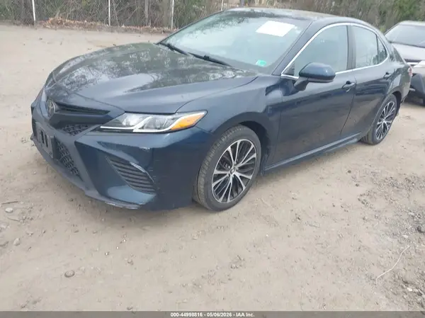 4T1B11HK3KU683143 2019 TOYOTA CAMRY - Image 2