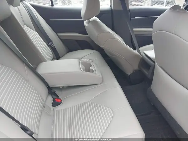 4T1B11HK3KU683143 2019 TOYOTA CAMRY - Image 8